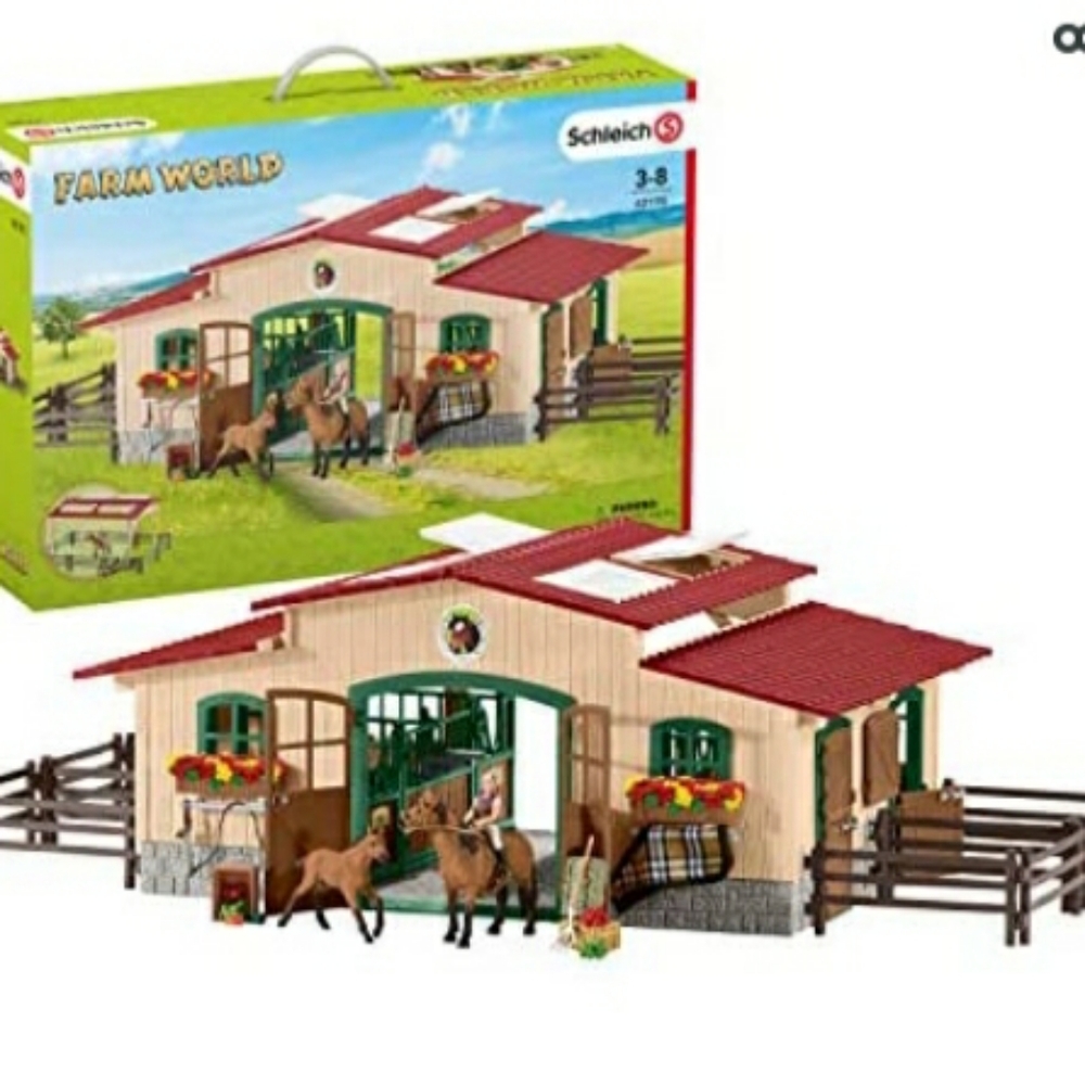 Schleich Farm World Farm House Gently USED